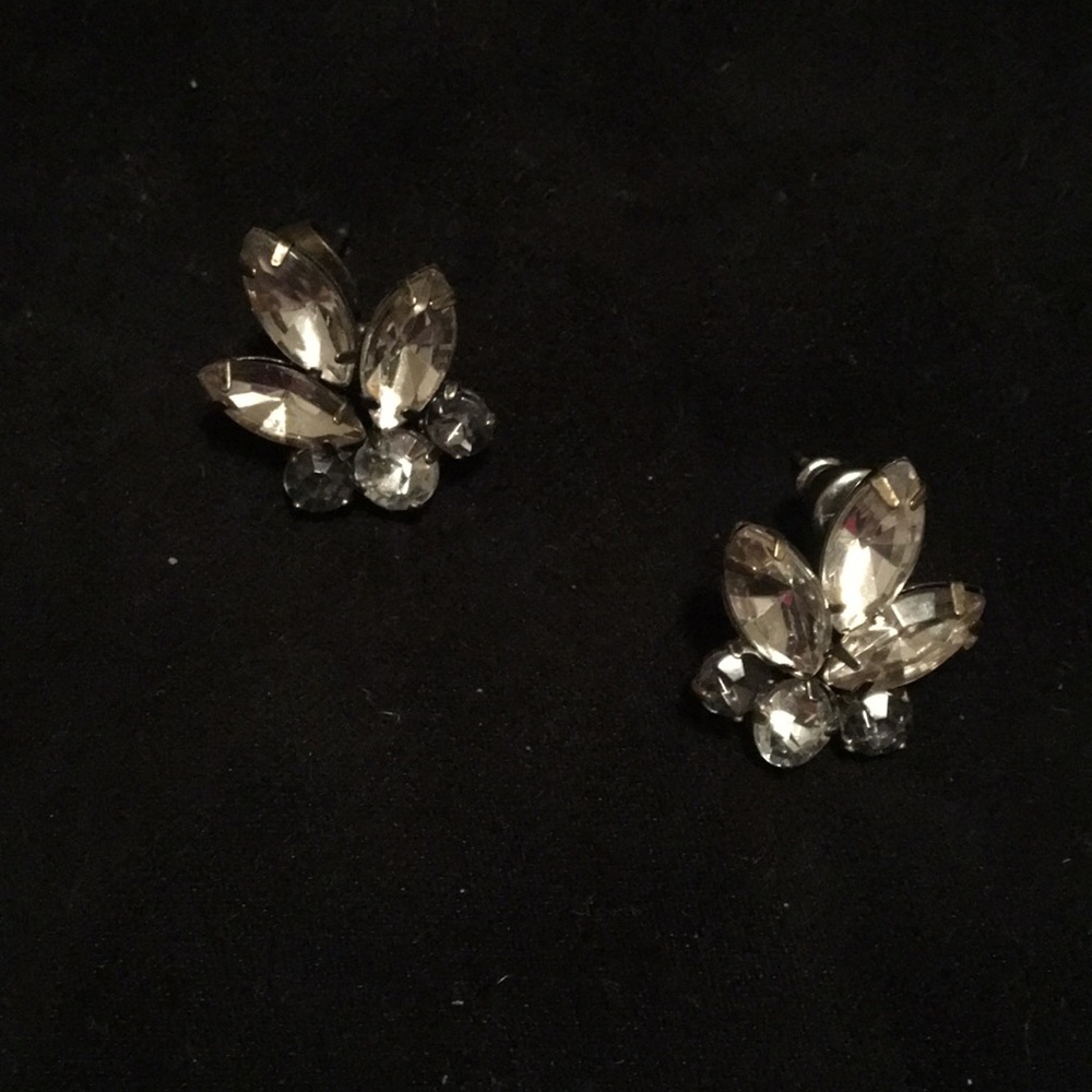 NWOT Cluster earrings